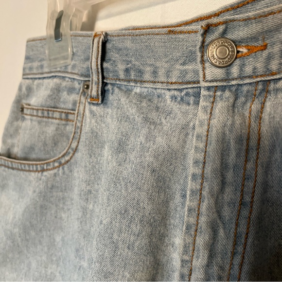 Vintage Jordache Basics Blue Jean Denim Shorts Size 14 Five Pocket Design. - Picture 3 of 9
